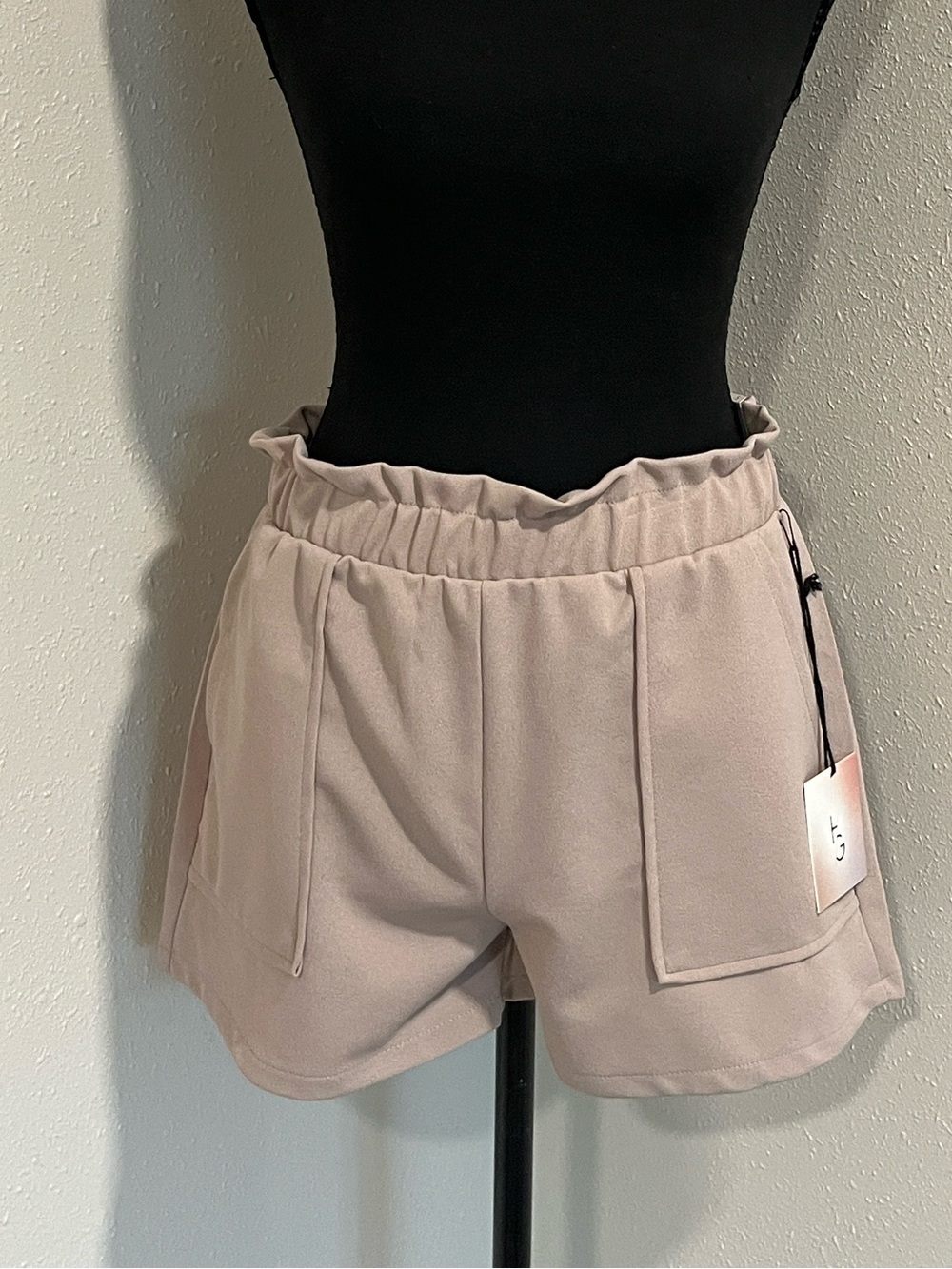 NWT Happily Grey Paperbag Trouser Short-Small